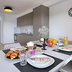 Bonaca With Jacuzzi Apartamento *
