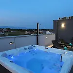 Bonaca With Jacuzzi Apartamento Privlaka (Zadar)
