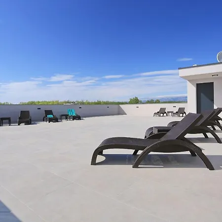 Bonaca With Jacuzzi Апартаменты Привлака