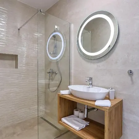 Bonaca With Jacuzzi بريفلاكا