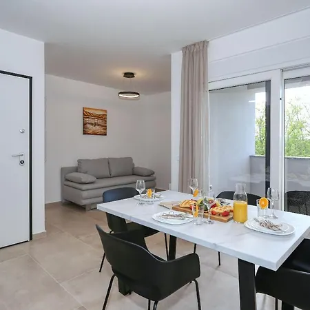 Bonaca With Jacuzzi Apartament Privlaka (Zadar)