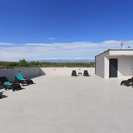 Bonaca With Jacuzzi Привлака