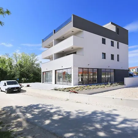 Bonaca With Jacuzzi * Привлака