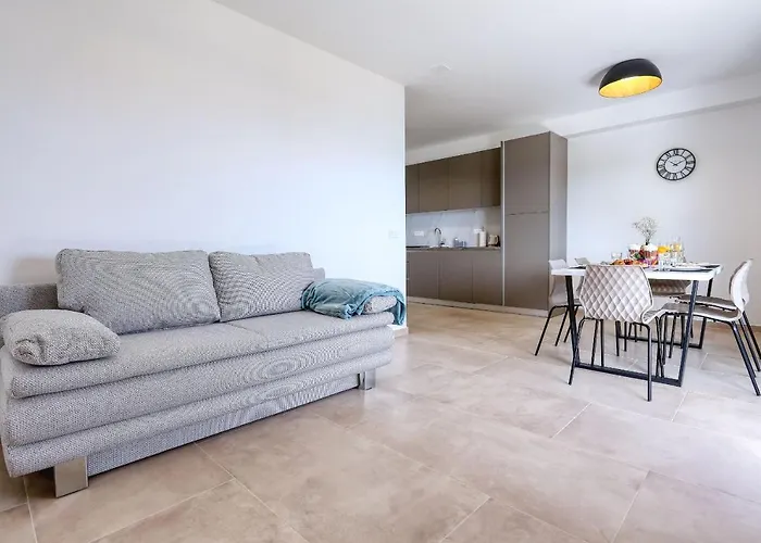 Bonaca With Jacuzzi Апартаменты *