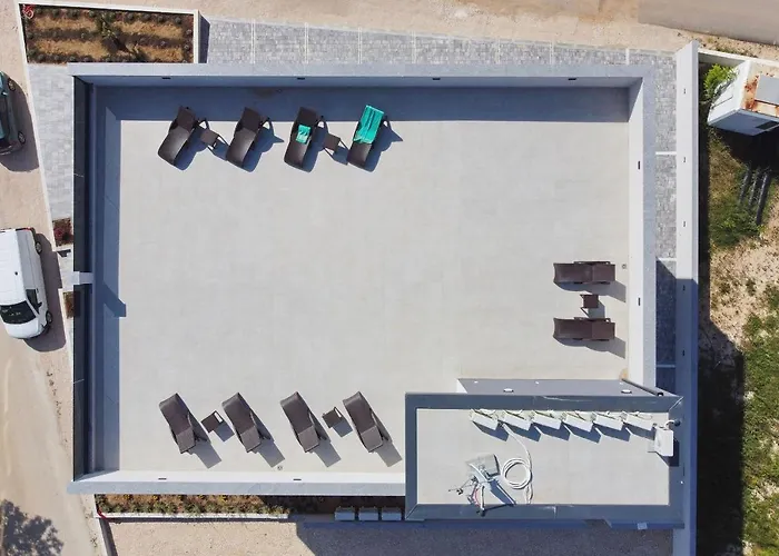 Апартаменты Bonaca With Jacuzzi