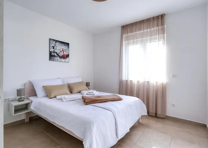 Апартаменты Bonaca With Jacuzzi *