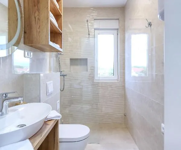 Bonaca With Jacuzzi * Privlaka (Zadar)