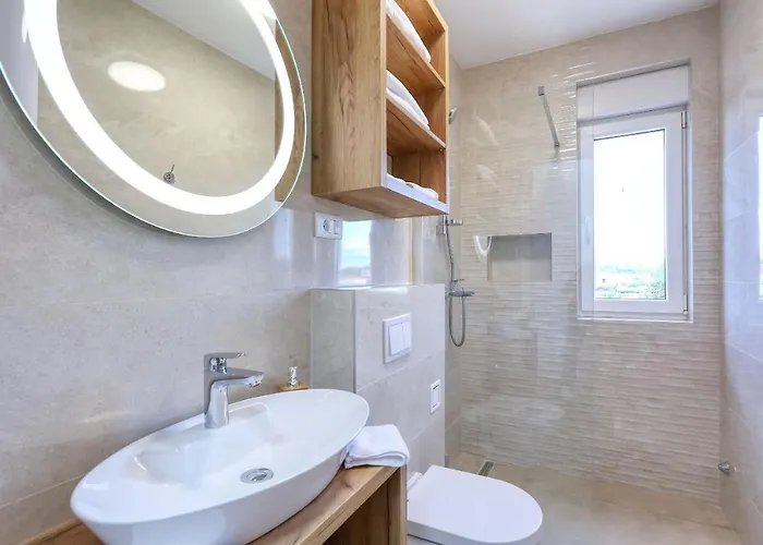 Bonaca With Jacuzzi Апартаменты