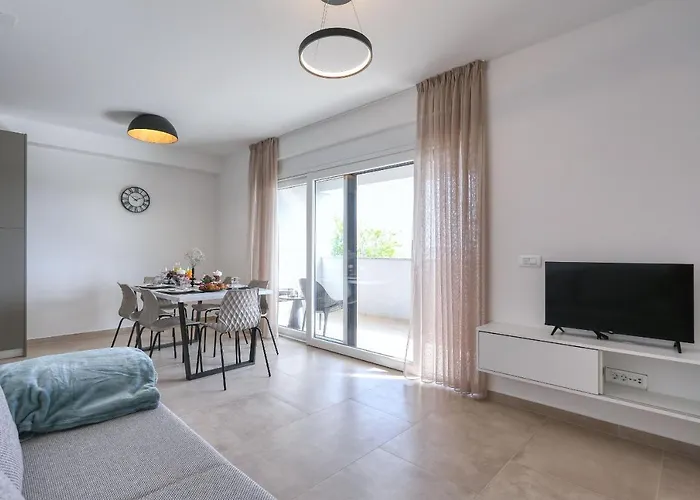 Bonaca With Jacuzzi Privlaka (Zadar)