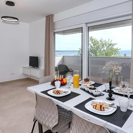 Bonaca With Jacuzzi Privlaka