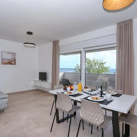 Bonaca With Jacuzzi Apartman Privlaka