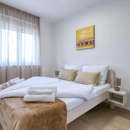 Bonaca With Jacuzzi Apartment Privlaka (Zadar)