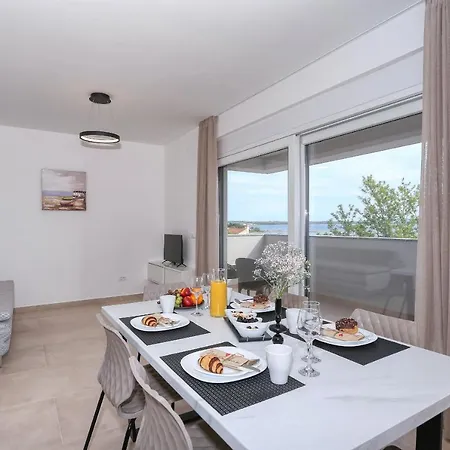 Bonaca With Jacuzzi Apartman *