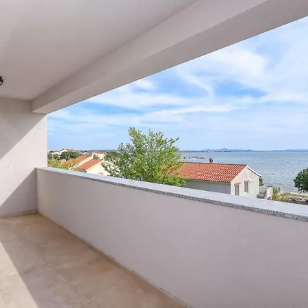 Bonaca With Jacuzzi Privlaka (Zadar)