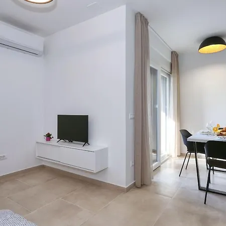 Bonaca With Jacuzzi Apartman Privlaka