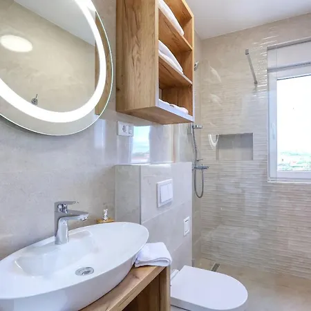 Bonaca With Jacuzzi Apartman