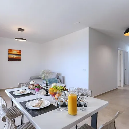 Apartman Bonaca With Jacuzzi Privlaka