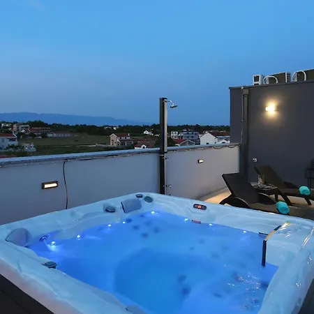 Bonaca With Jacuzzi Apartman Privlaka